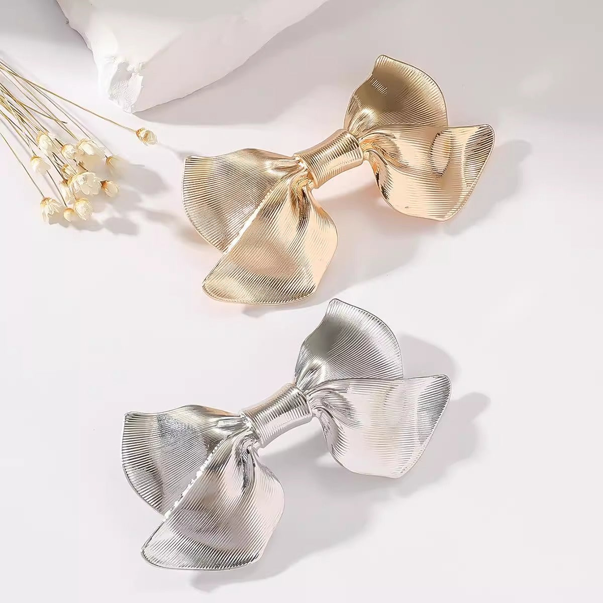 Metal Bow Hair Clip